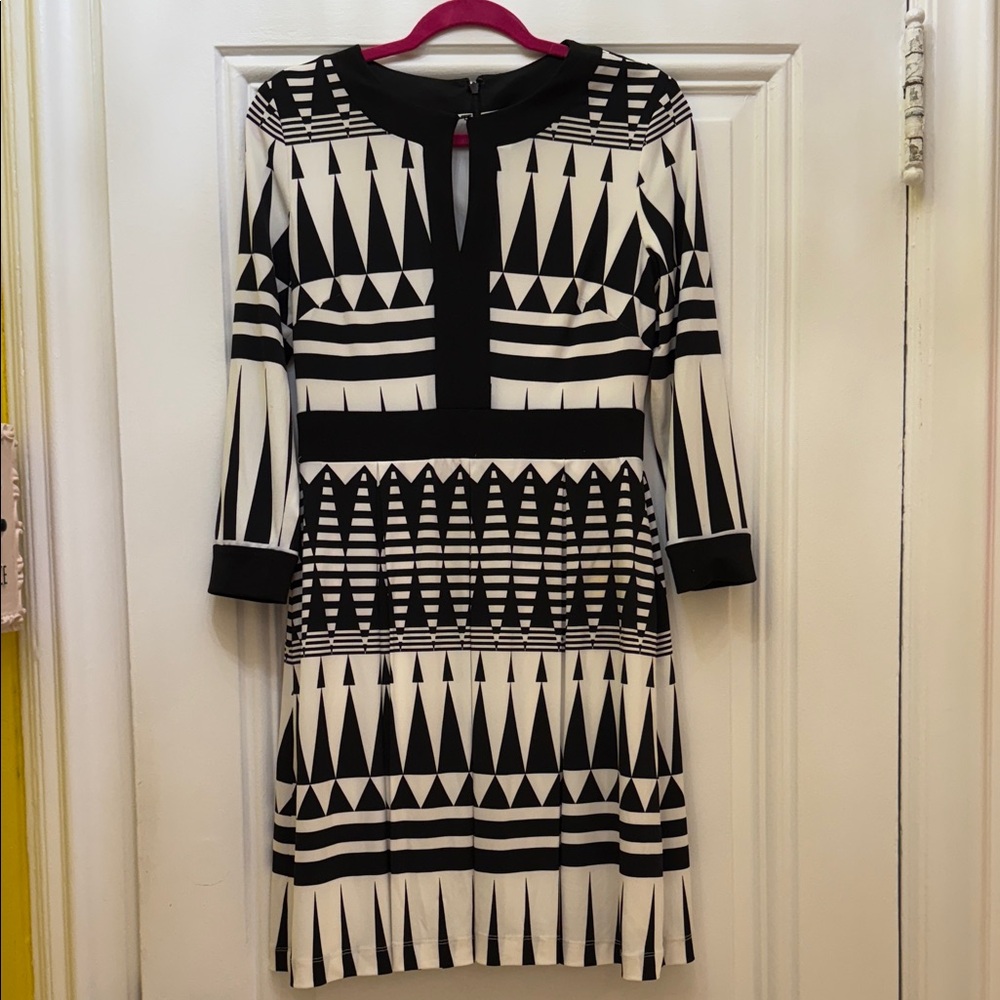 Vince Camuto Black and White Geometric Pattern Dress Sz 8